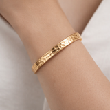 Brazalete Esculpido Gold